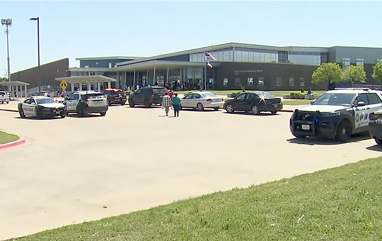 Dallas high school shooting leaves four students injured, suspect in custody